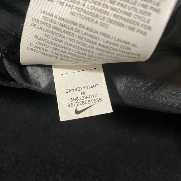 Men’s black Nike Kobe Storm-fit zip up jacket - Picture 8 of 9